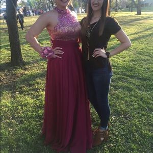 Sherri Hill maroon prom dress ✨