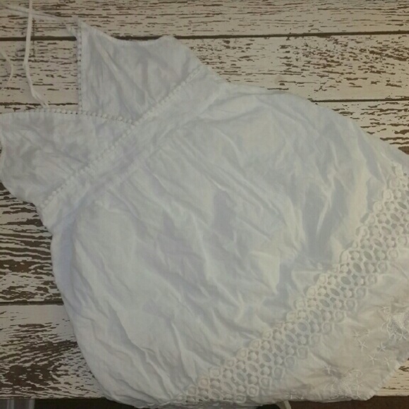 Wet Seal Dresses & Skirts - NWOT! BEAUTIFUL WHITE SUMMER DRESS.