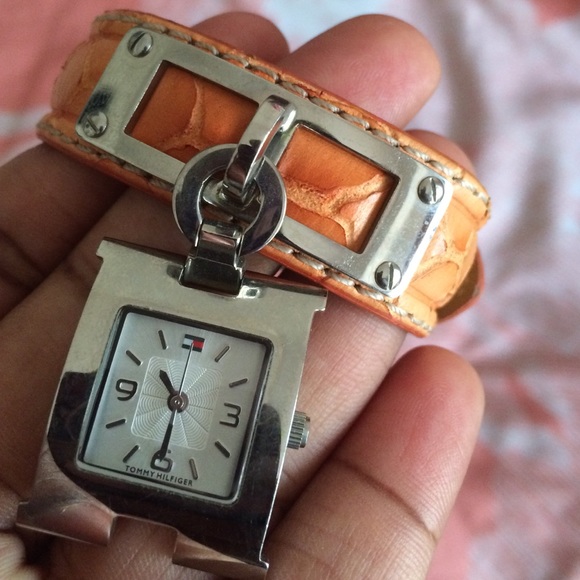 Tommy Hilfiger Accessories - Tommy Hilfiger bracelet watch