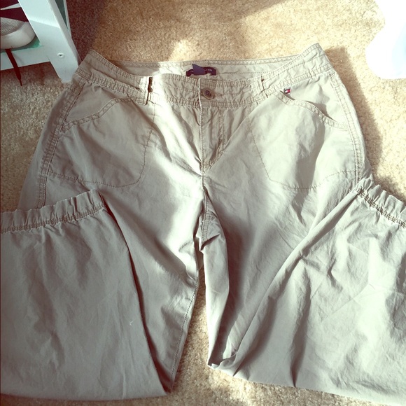 Tommy Hilfiger khaki capris