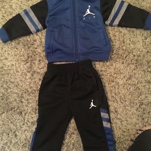 Jordan sweat suit 3-6 months