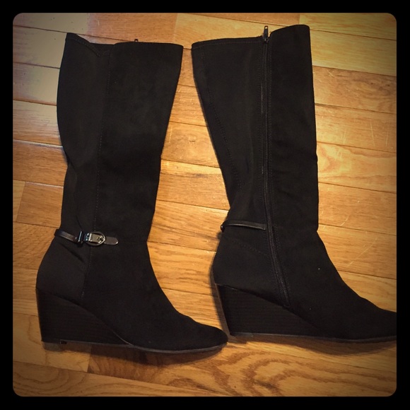 Dana Buchman tall boots