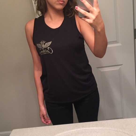 Muscle tee