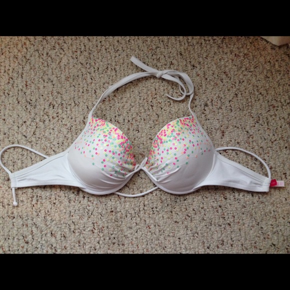 Victoria Secret bikini top! - Picture 1 of 4