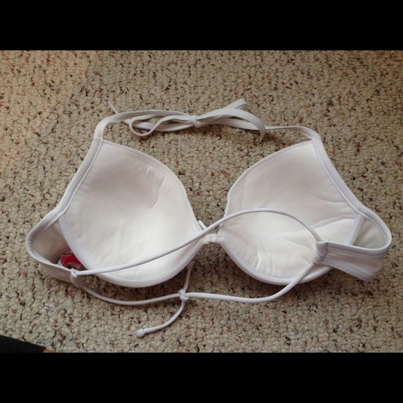 Victoria Secret bikini top! - Picture 2 of 4