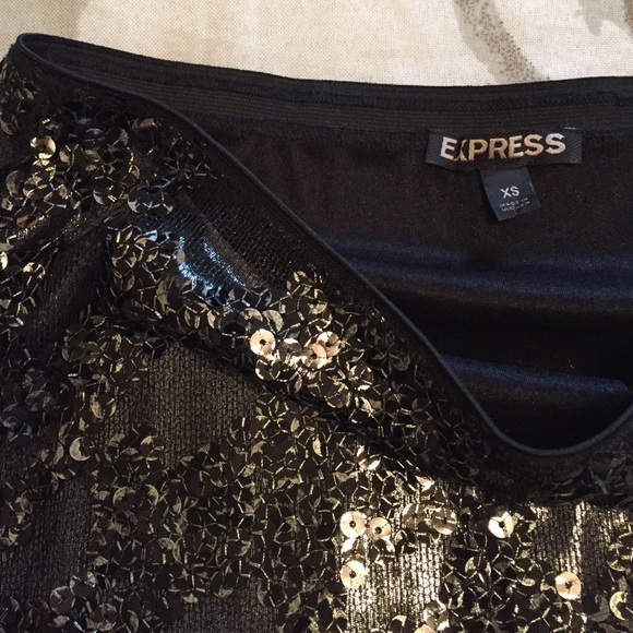 EXPRESS Gold Sequin Skirt - Picture 3 of 3