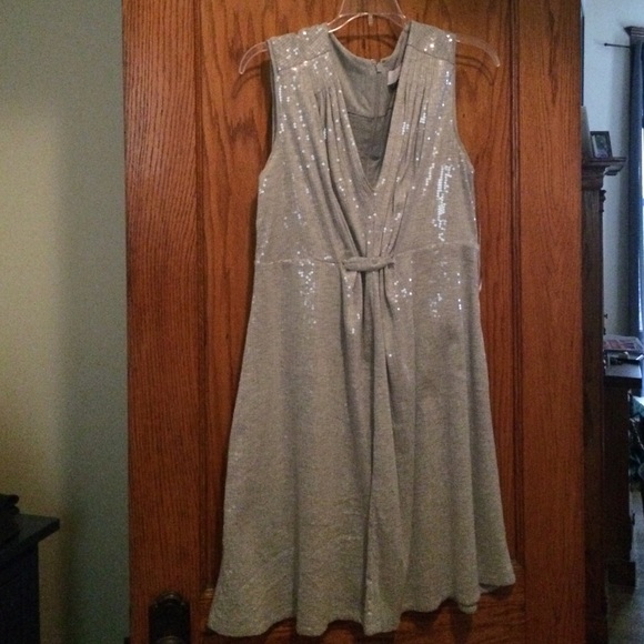 Jessica Simpson grey dress