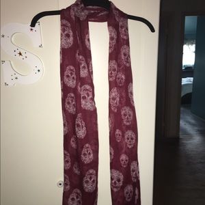 Skull scarf