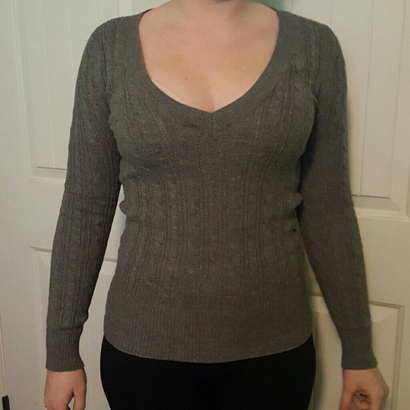 American Eagle sweater