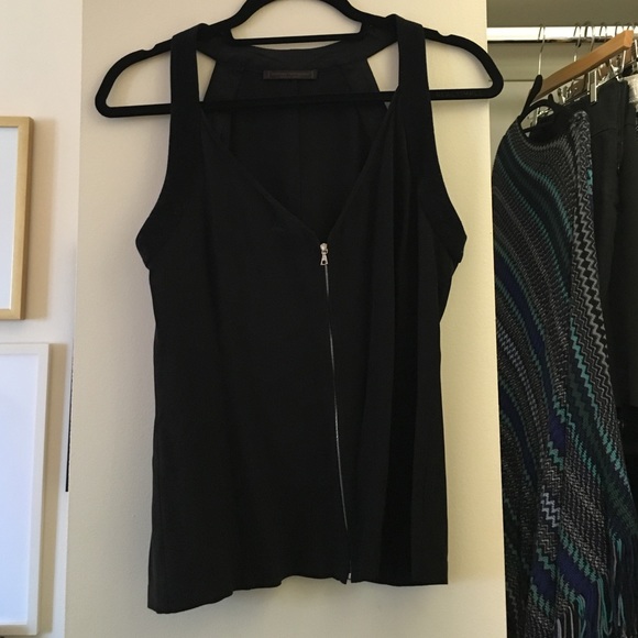 Black silk top with zipper