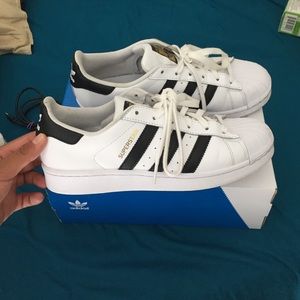 Adidas SuperStars Grade School