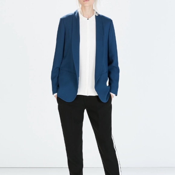 Zara soft blaze with tuxedo collar
