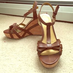 Guess 8.5 sandal wedges