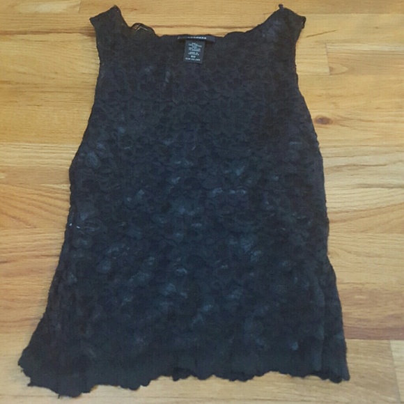 Black lace shell