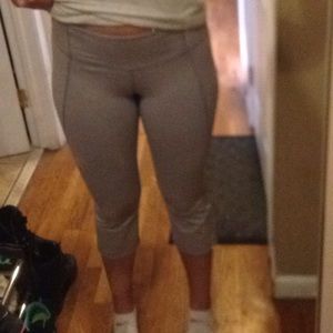 Lululemon grey gather and crow legging