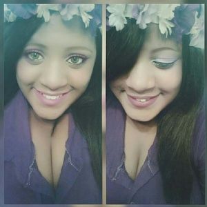 Meet your Posher, Ayannia