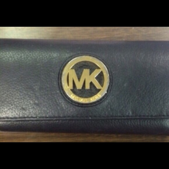 Authentic MK wallet