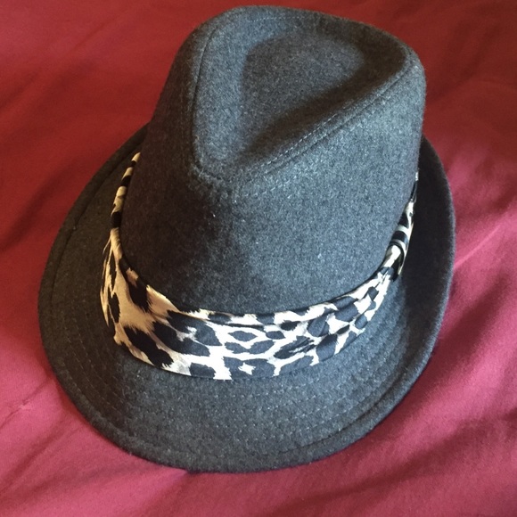 Gray cheetah fedora