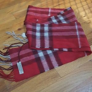 Burberry cashmere scarf