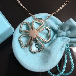 Tiffany & Co Large flower necklace