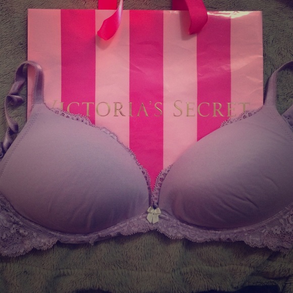 34D Victoria secret no wire bra