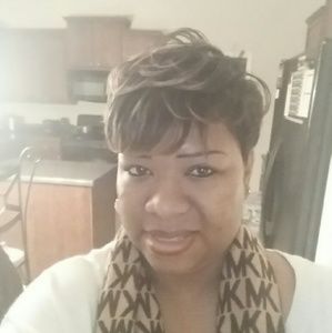 Meet your Posher, Latanya