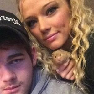 Meet your Posher, Ashlee