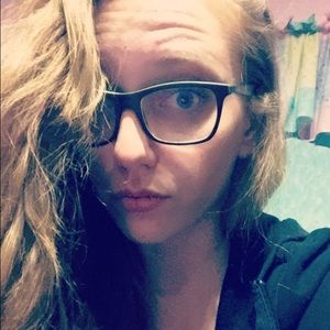 Meet your Posher, Ninette