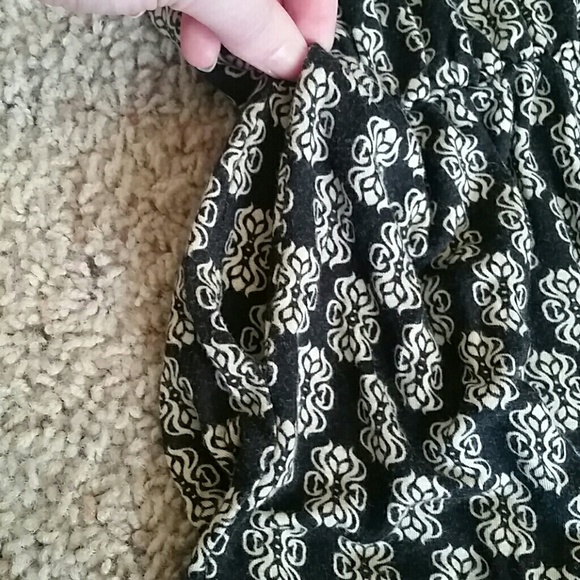 Black and Cream Romper - Picture 3 of 3