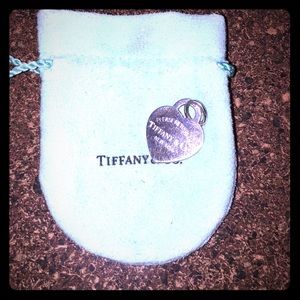 AUTHENTIC Return to Tiffanys charm