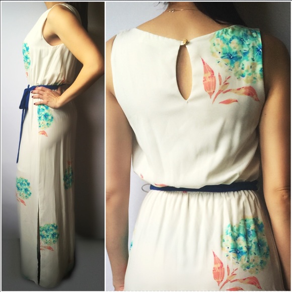 ❗️LAST ONE SZ L! White Floral Hydrangea Maxi Dress - Picture 2 of 3