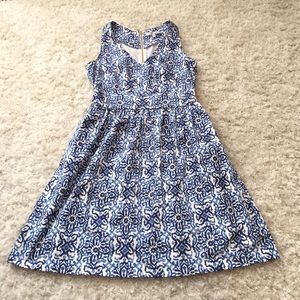 NWOT sundress with peekaboo pockets