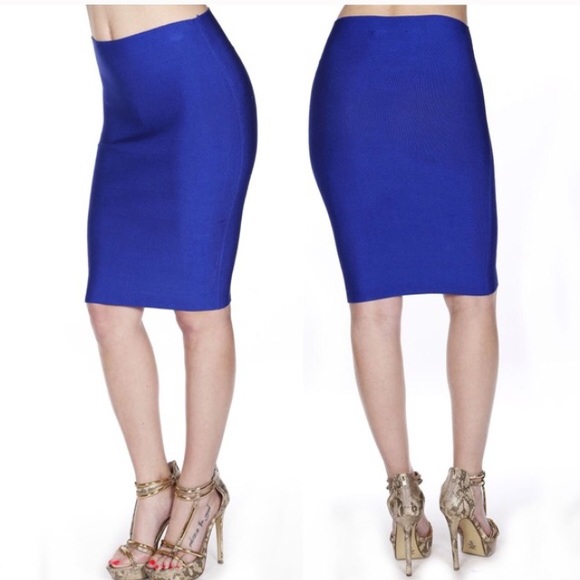 High waisted WOW Couture skirt