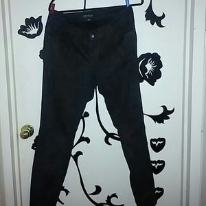 F21 Black and Gold Paisley Pattern Skinny jeans EU