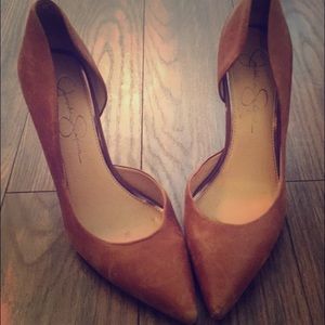 Distressed camel heels