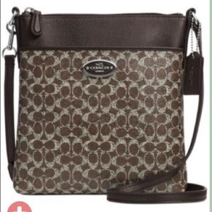 Coach crossbody swingpack -new