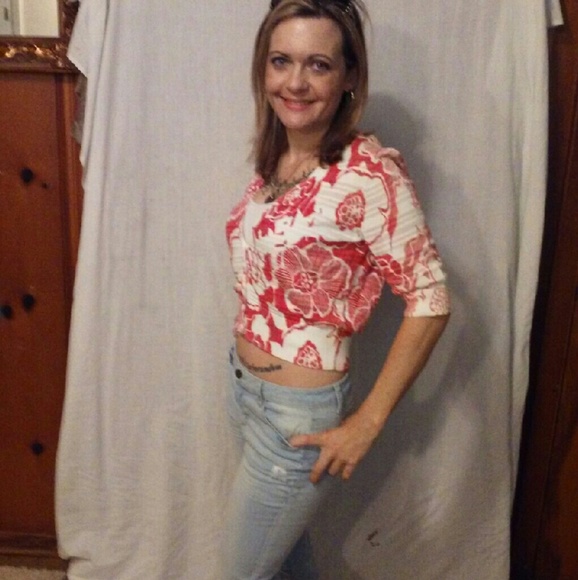 PERFECT FOR SUMMER! - Picture 2 of 3