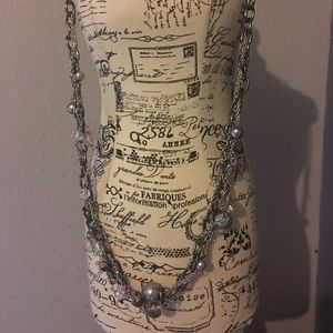 🚫SOLD ON Ⓜ️🚫 do not purchase Lia Sophia necklace