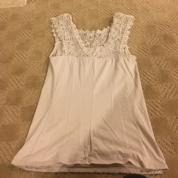 Lace top - Picture 2 of 3