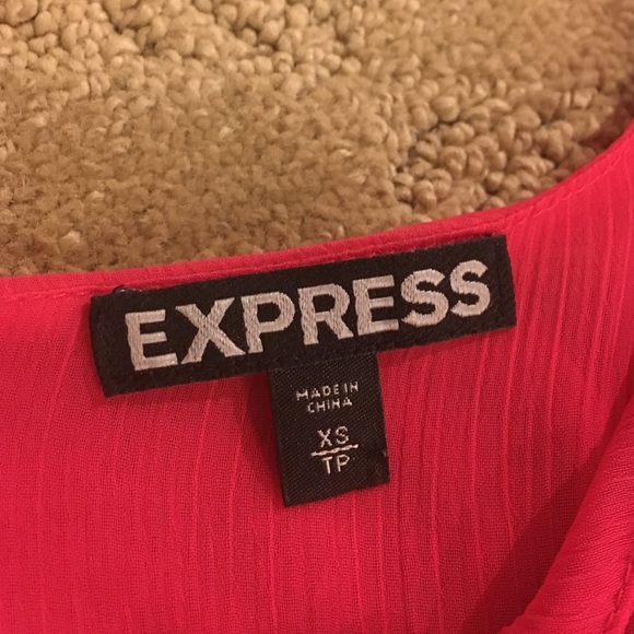 Hot pink flowy tank - Picture 2 of 3