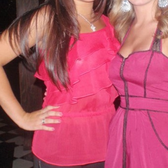 Hot pink flowy tank - Picture 3 of 3