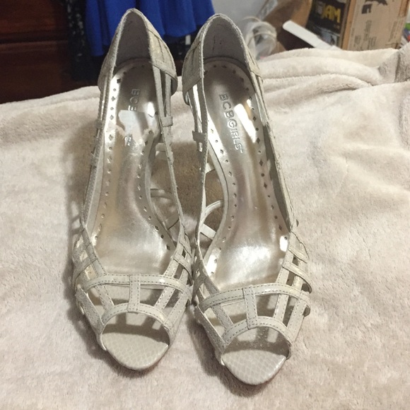 BCBGirls pumps