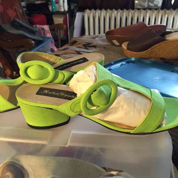 Sandals - Picture 2 of 4