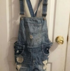 Ripped Overall short outfit