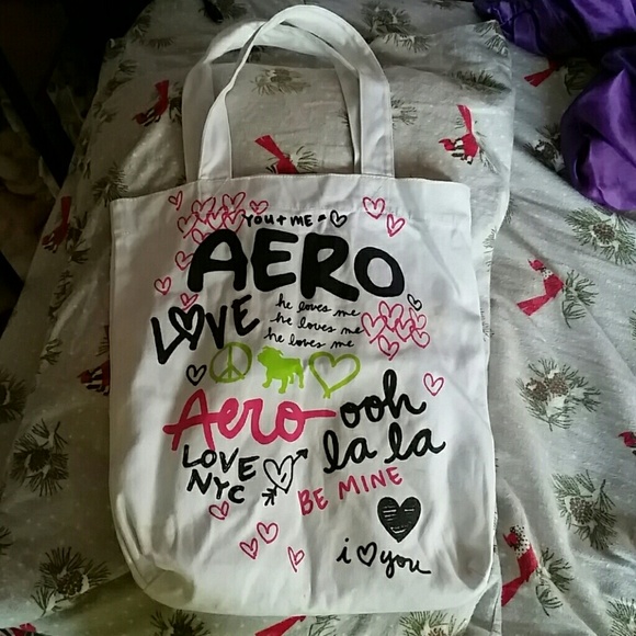 White aeropastale bag