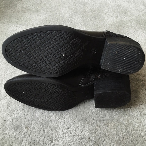 πSOLDπ Elliott Lucca Rosa Booties - Picture 4 of 4