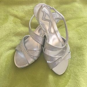 👠sparkling sliver party shoes👠