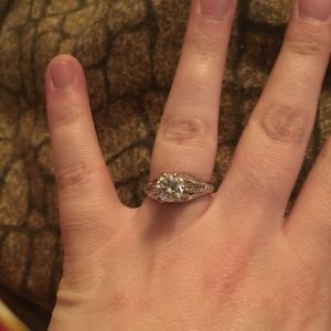 10k white gold. With lab created diamonds