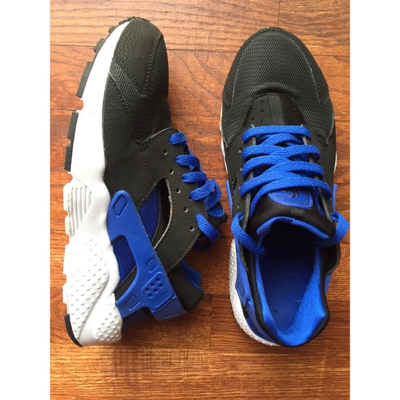 Nike Huarache Blue & Black - US 7Y / UK 6
