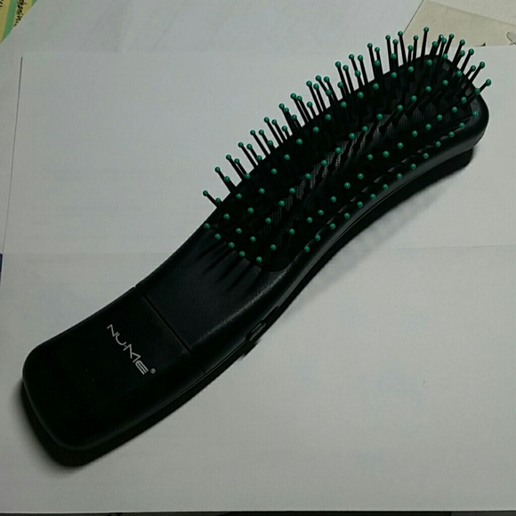 Nume head/hair massaging brush!